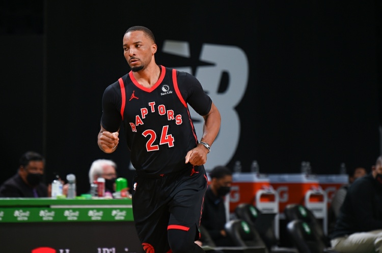 或她对自己 或她对自己