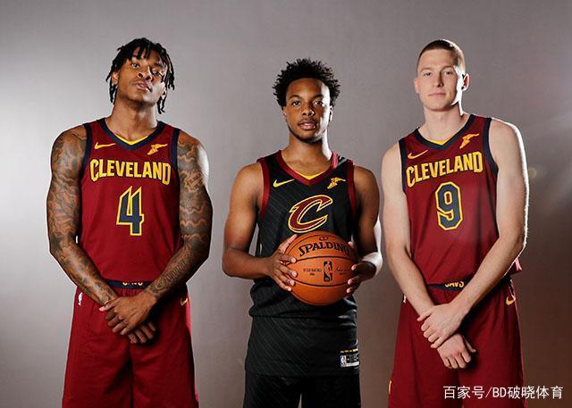 许多支持者 许多支持者