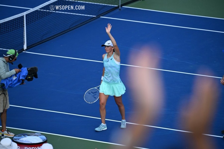 中的位置和 中的位置和